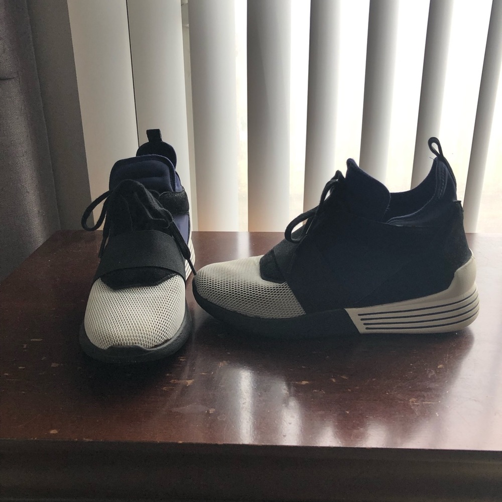 Kendall& Kylie Braydin sneakers, size 9